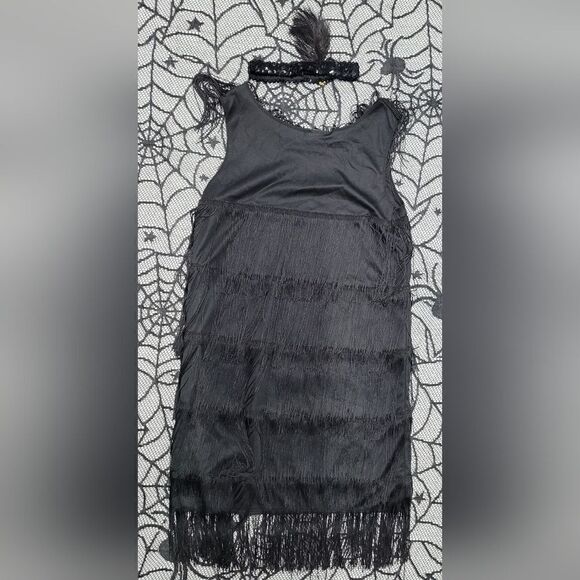 Black Flapper Fringe Halloween Costume - Picture 3 of 6